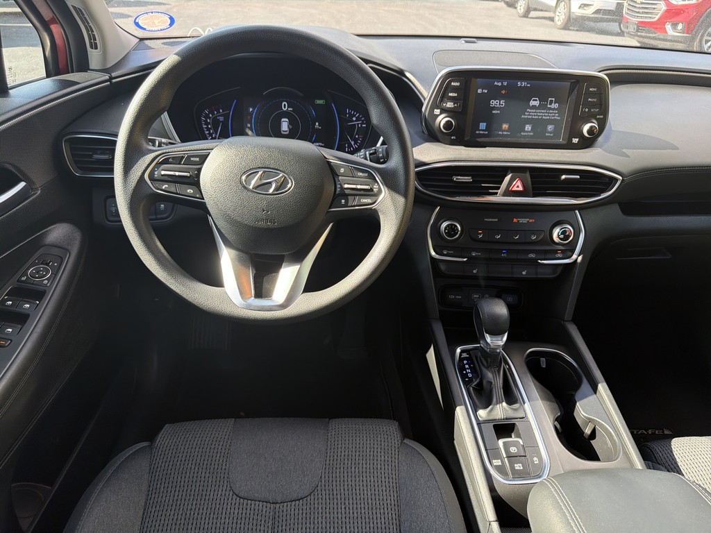 Hyundai Santa Fe Vehicle Full-screen Gallery Image 11