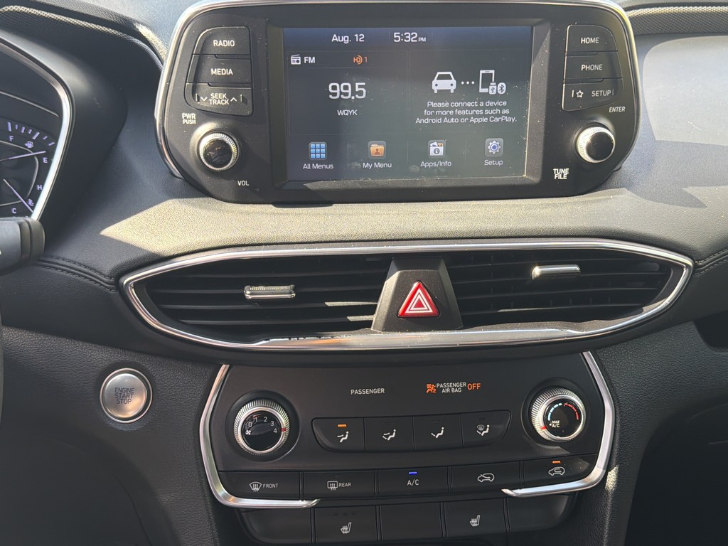 Hyundai Santa Fe Vehicle Full-screen Gallery Image 15
