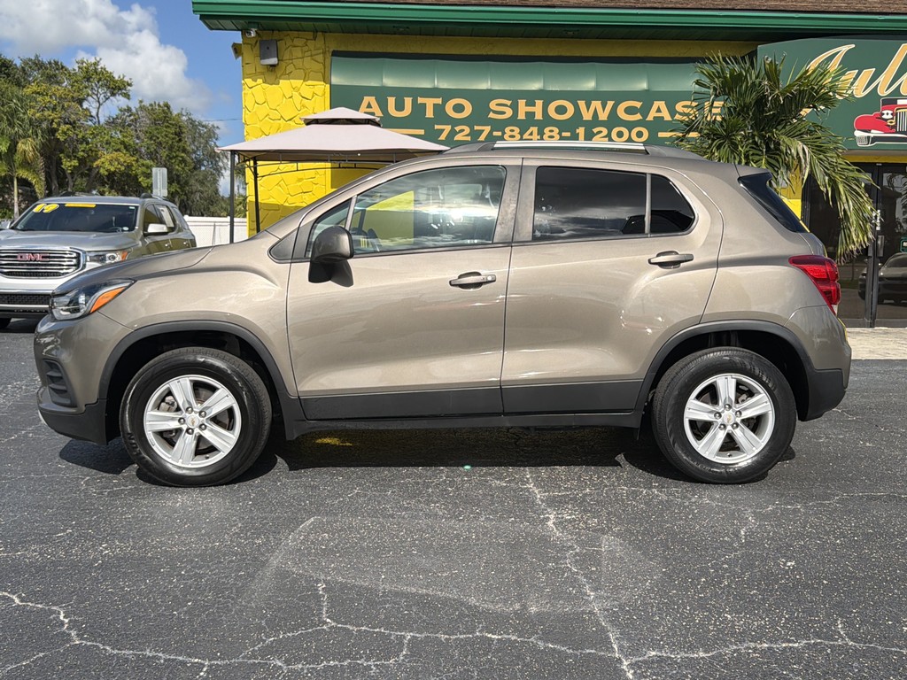 Chevrolet Trax Vehicle Full-screen Gallery Image 02