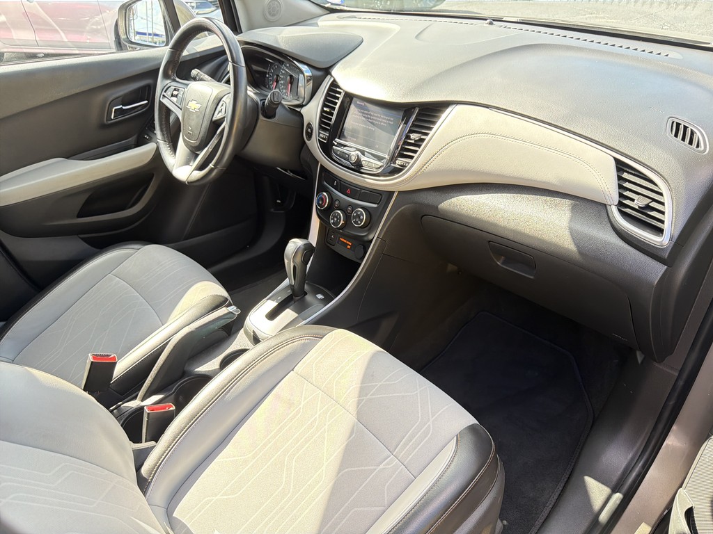Chevrolet Trax Vehicle Full-screen Gallery Image 09