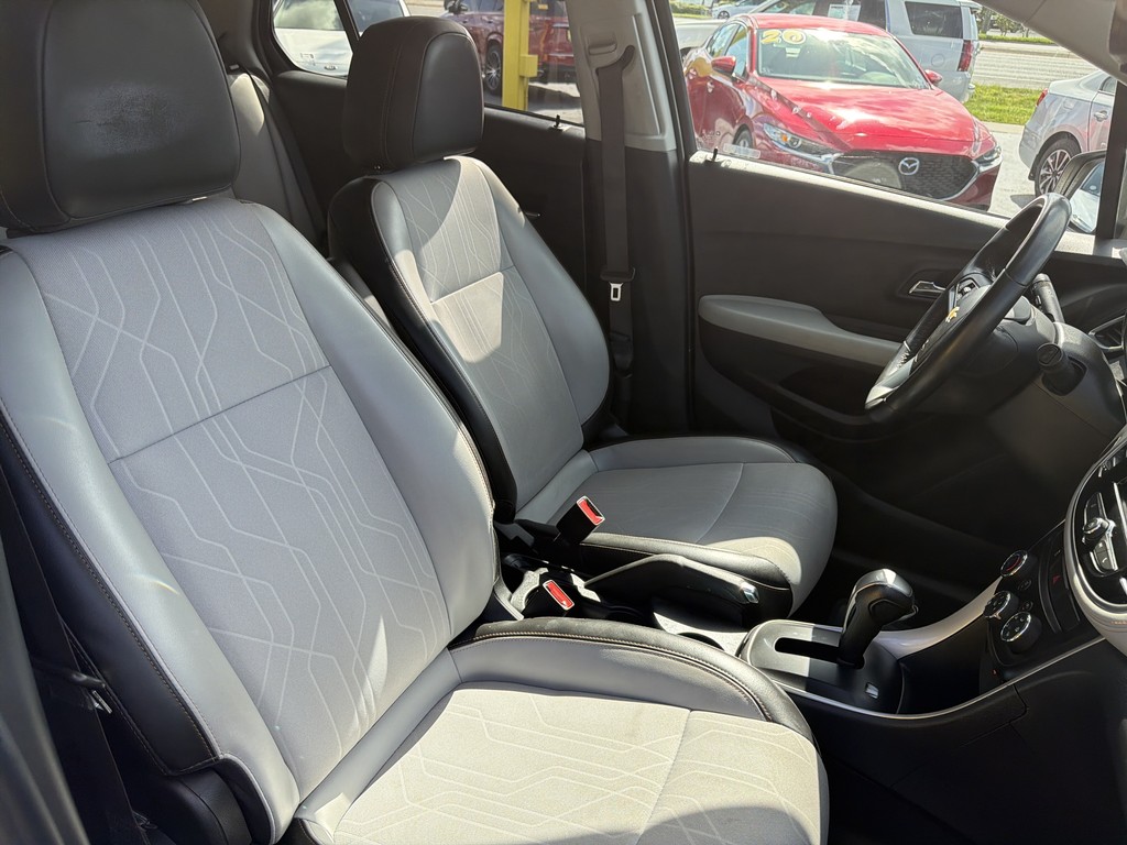 Chevrolet Trax Vehicle Full-screen Gallery Image 10