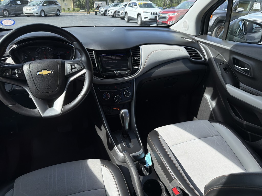 Chevrolet Trax Vehicle Full-screen Gallery Image 13