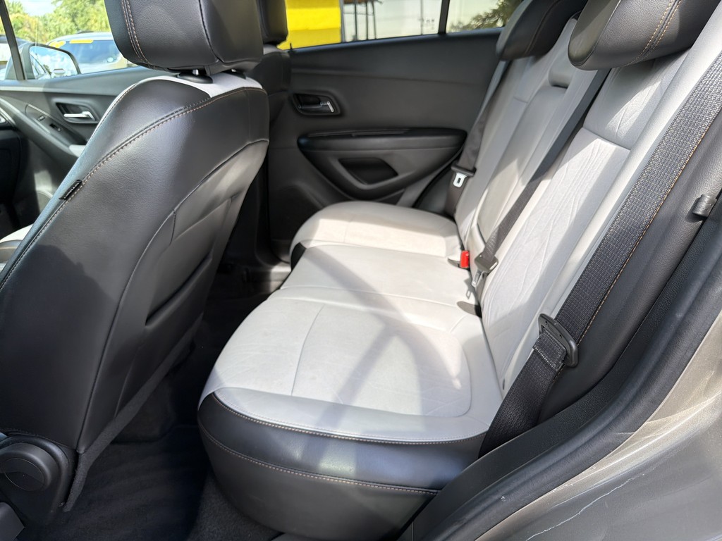 Chevrolet Trax Vehicle Full-screen Gallery Image 14
