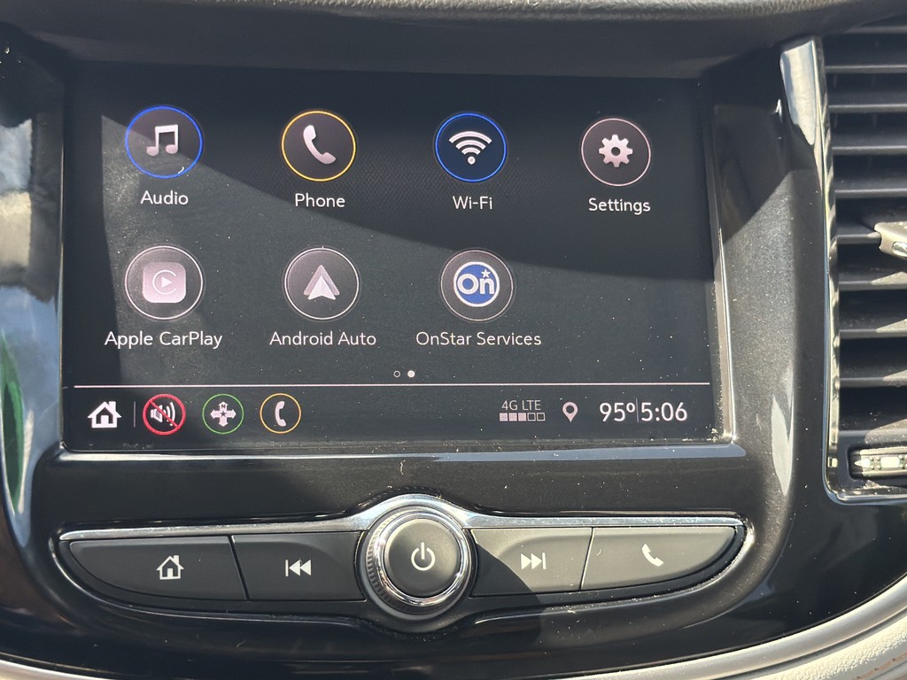 Chevrolet Trax Vehicle Full-screen Gallery Image 18