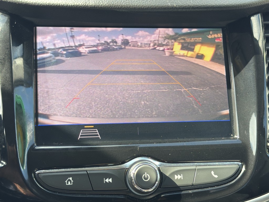 Chevrolet Trax Vehicle Full-screen Gallery Image 19