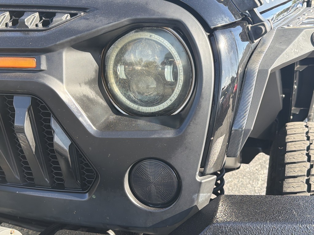 Jeep Wrangler Vehicle Full-screen Gallery Image 06