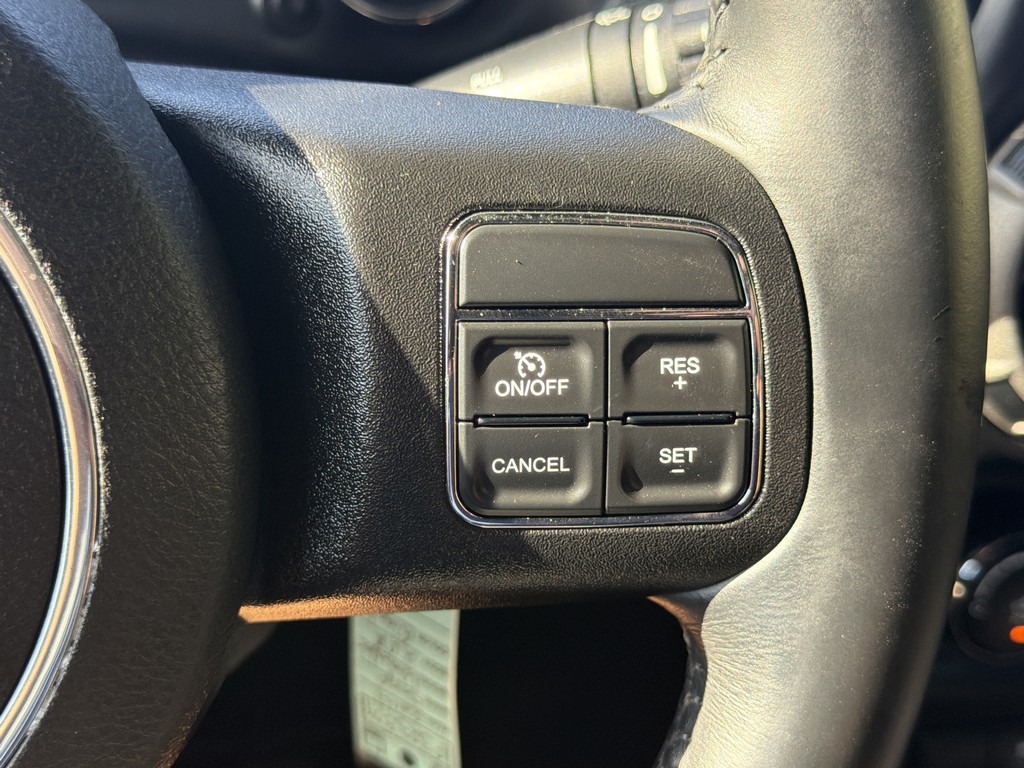 Jeep Wrangler Vehicle Full-screen Gallery Image 20