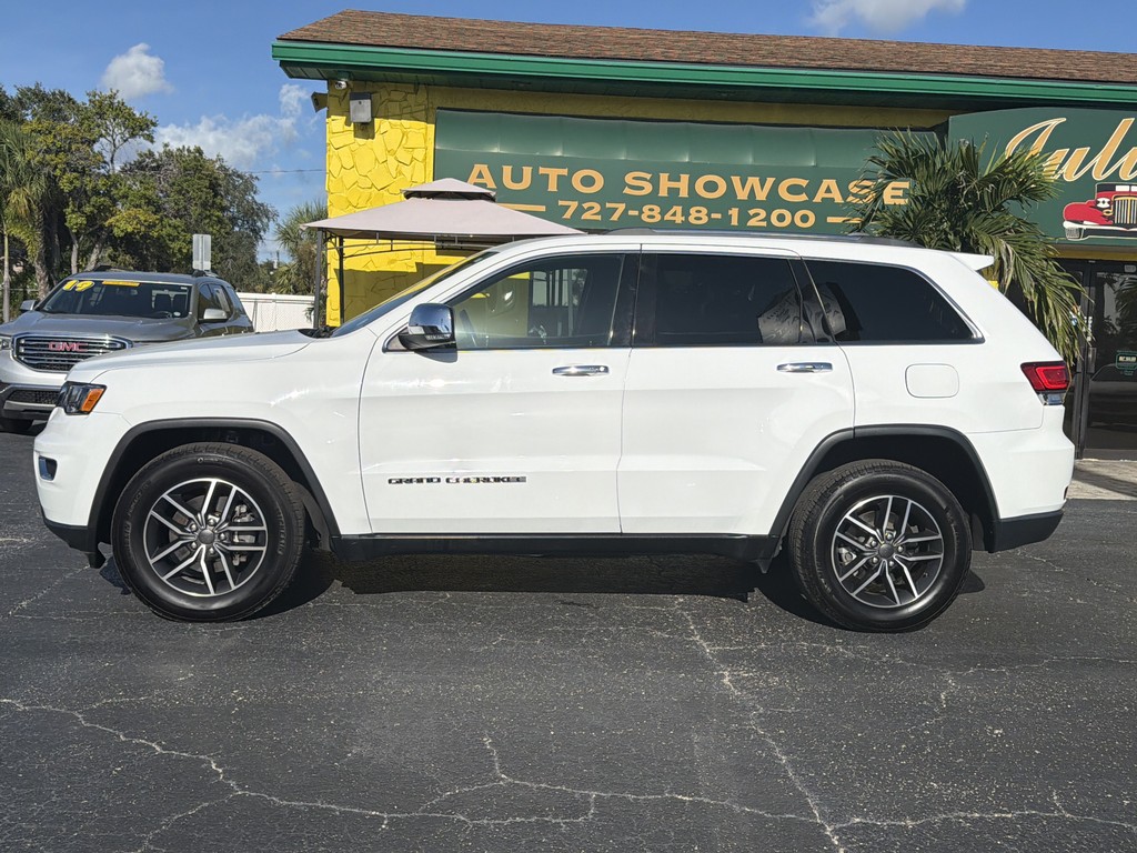 Jeep Grand Cherokee Vehicle Full-screen Gallery Image 02