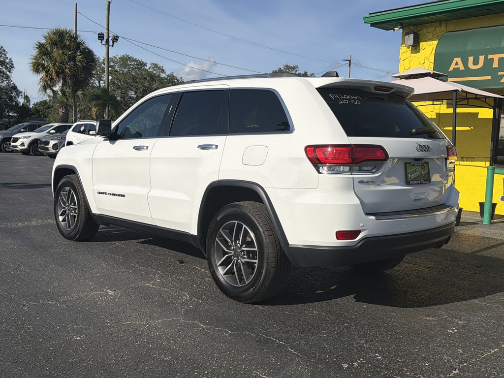 Jeep Grand Cherokee Vehicle Full-screen Gallery Image 03