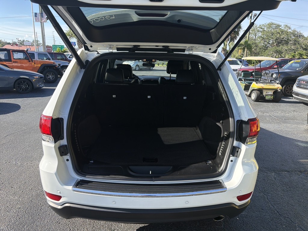 Jeep Grand Cherokee Vehicle Full-screen Gallery Image 09