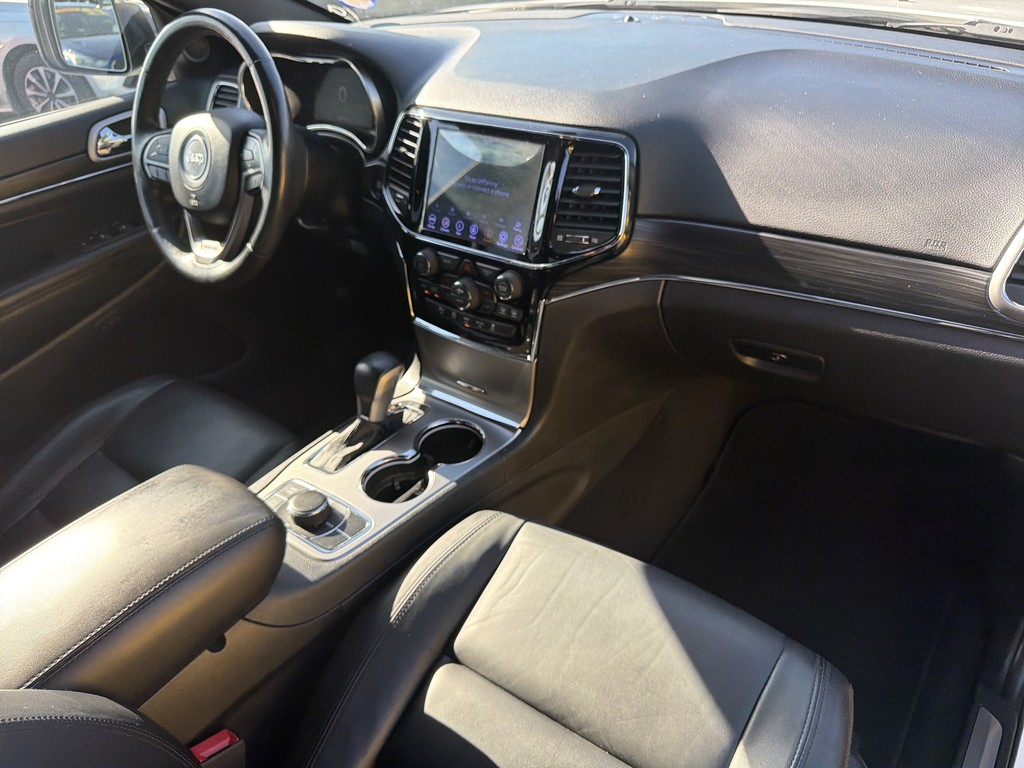 Jeep Grand Cherokee Vehicle Full-screen Gallery Image 10