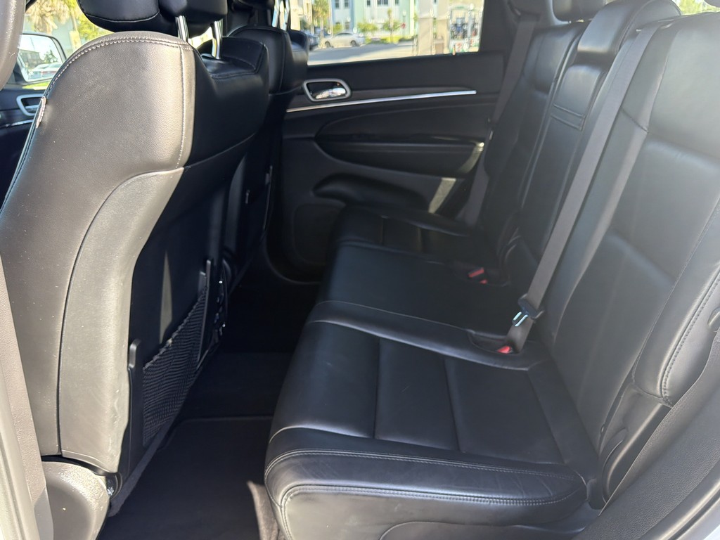 Jeep Grand Cherokee Vehicle Full-screen Gallery Image 14