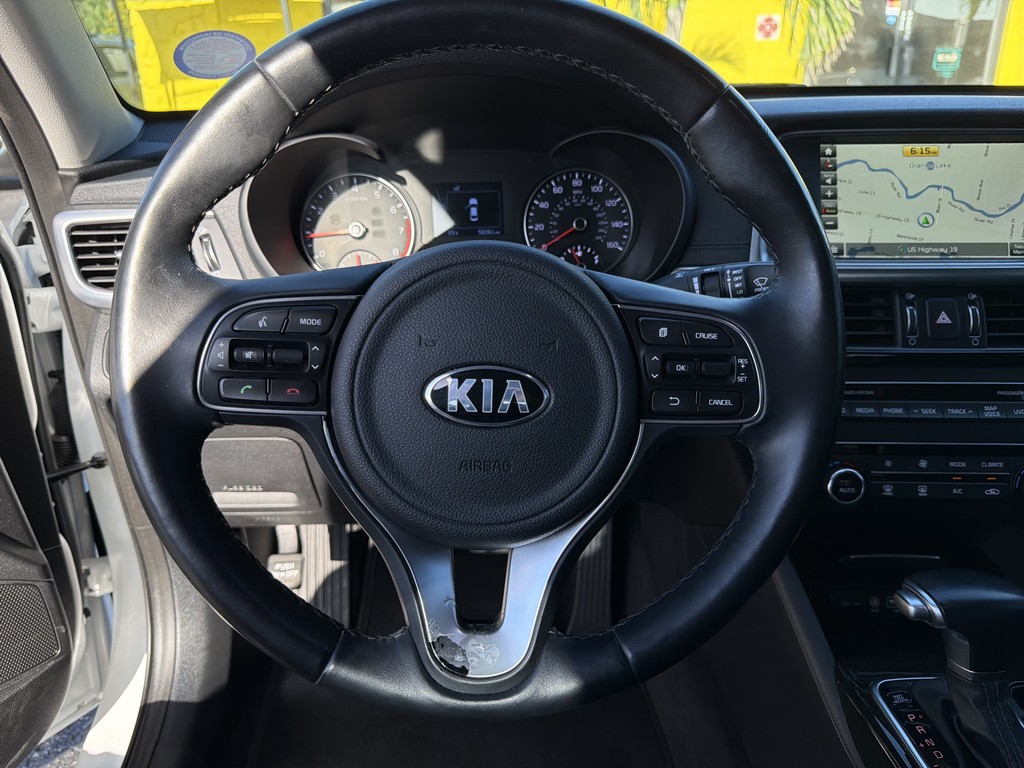 Kia Optima Vehicle Full-screen Gallery Image 22
