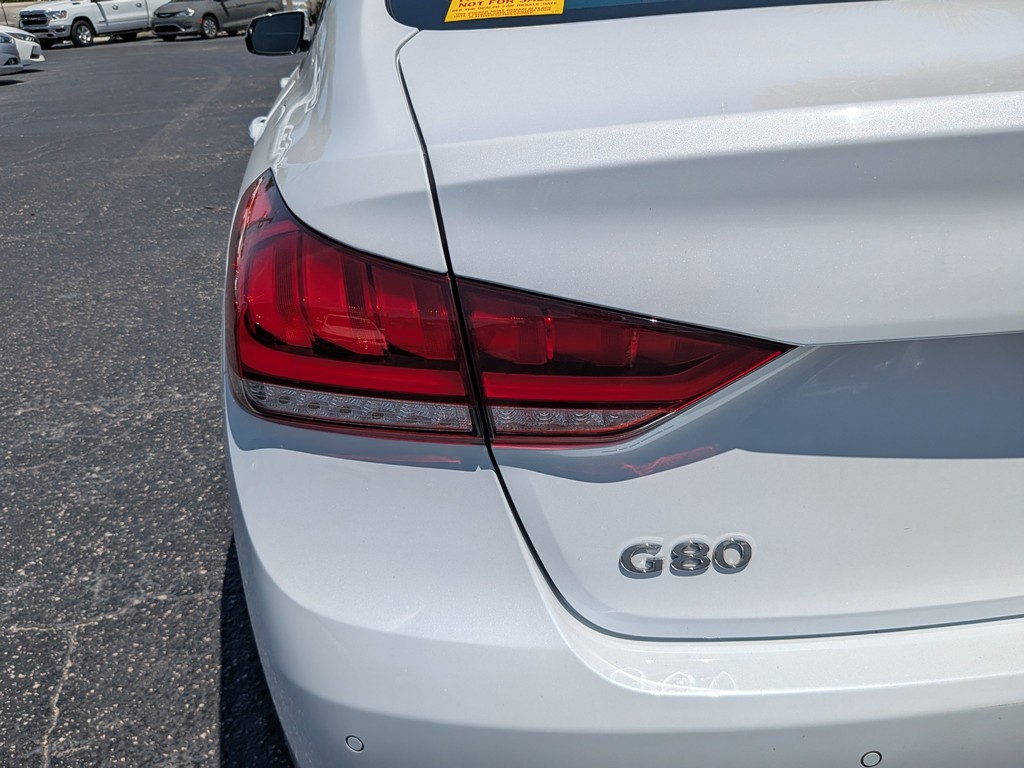 Genesis G80 Vehicle Full-screen Gallery Image 07