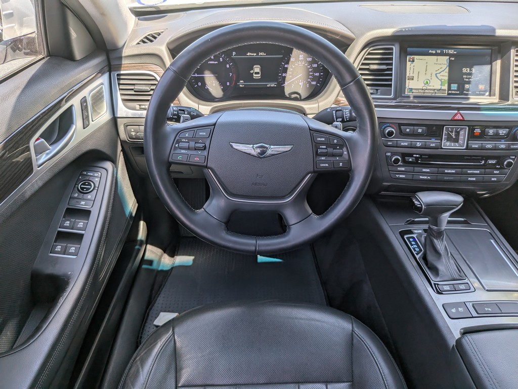 Genesis G80 Vehicle Full-screen Gallery Image 12