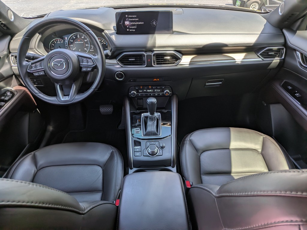Mazda CX-5 Vehicle Full-screen Gallery Image 14
