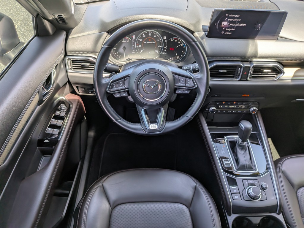 Mazda CX-5 Vehicle Full-screen Gallery Image 15