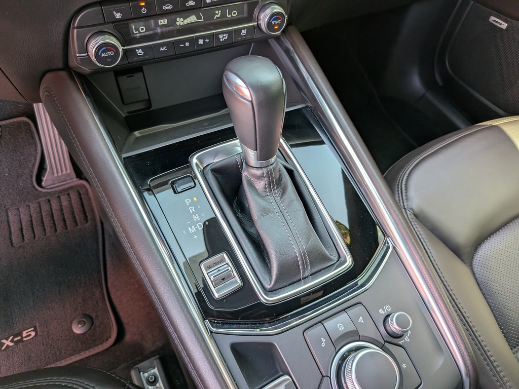 Mazda CX-5 Vehicle Full-screen Gallery Image 27