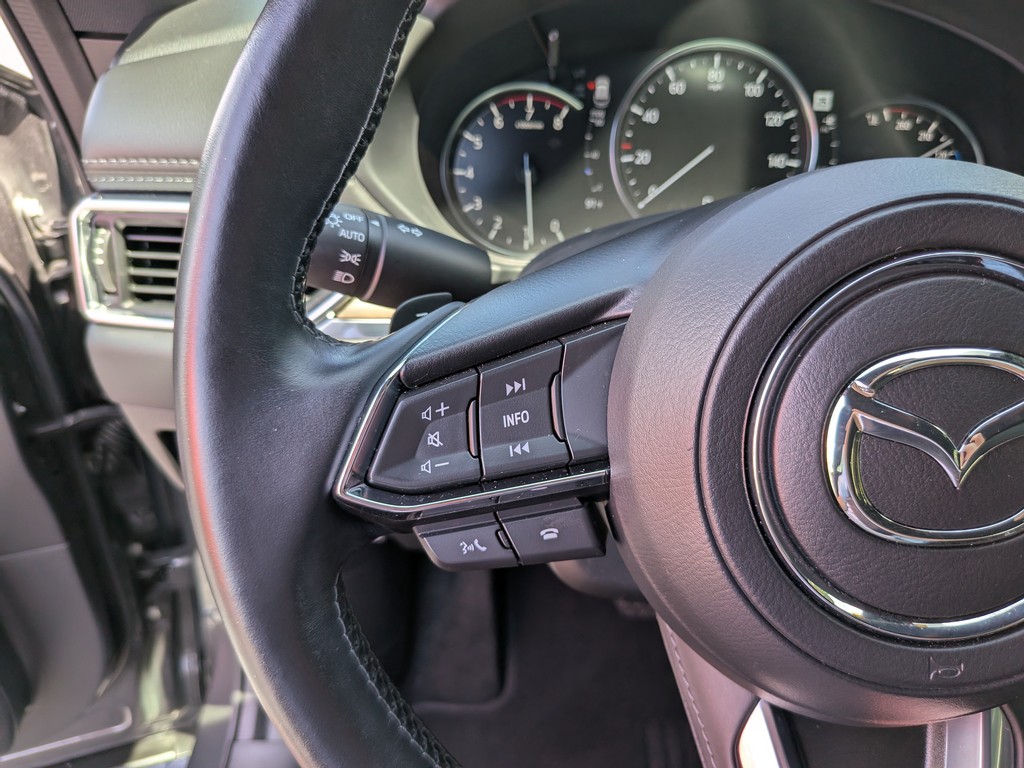 Mazda CX-5 Vehicle Full-screen Gallery Image 32