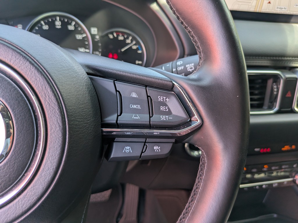 Mazda CX-5 Vehicle Full-screen Gallery Image 33