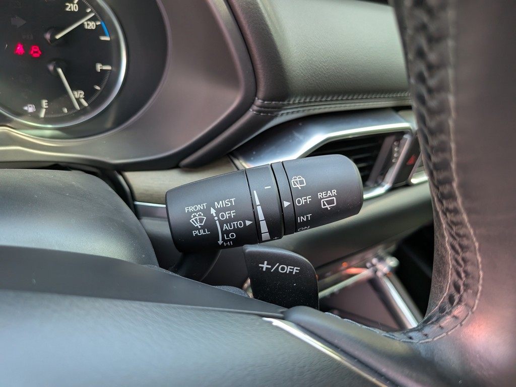 Mazda CX-5 Vehicle Full-screen Gallery Image 35