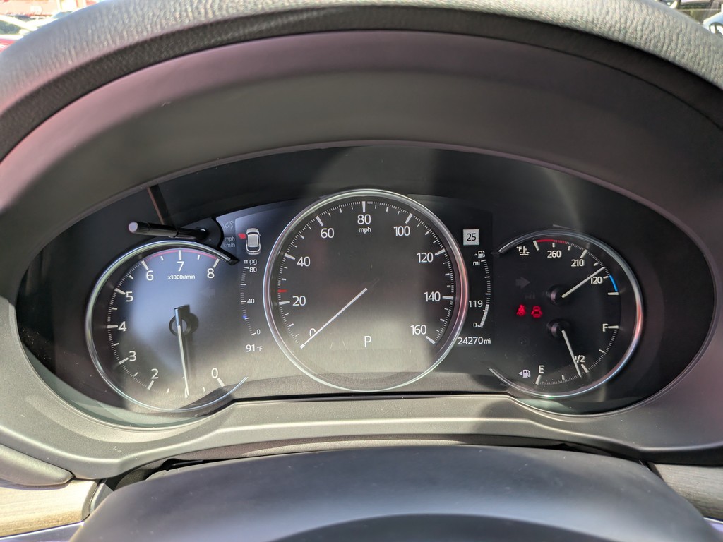 Mazda CX-5 Vehicle Full-screen Gallery Image 36
