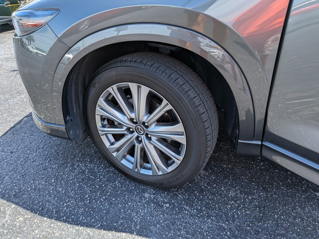Mazda CX-5 Vehicle Full-screen Gallery Image 38