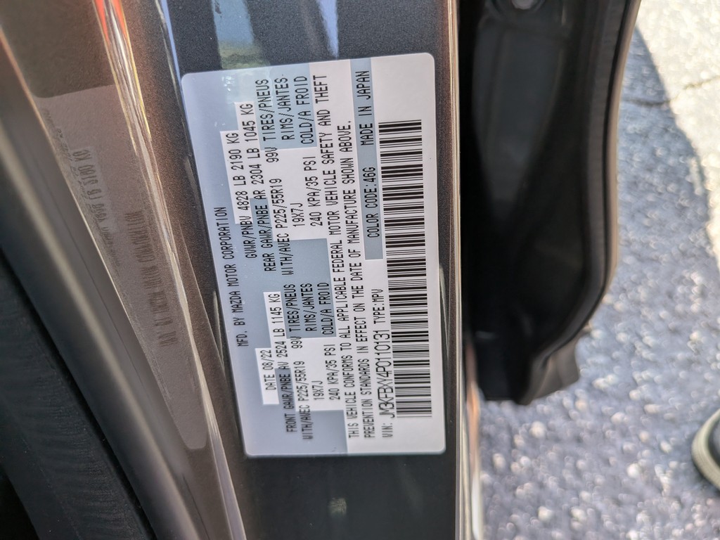 Mazda CX-5 Vehicle Full-screen Gallery Image 39