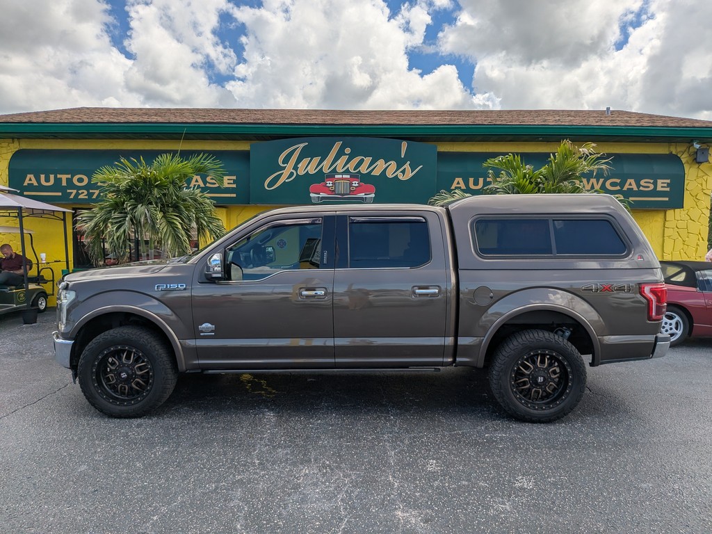 Ford F-150 Vehicle Full-screen Gallery Image 02