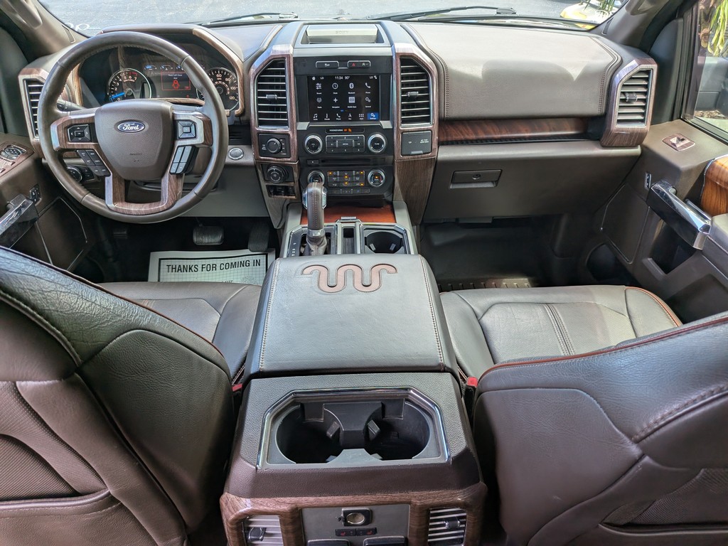 Ford F-150 Vehicle Full-screen Gallery Image 11