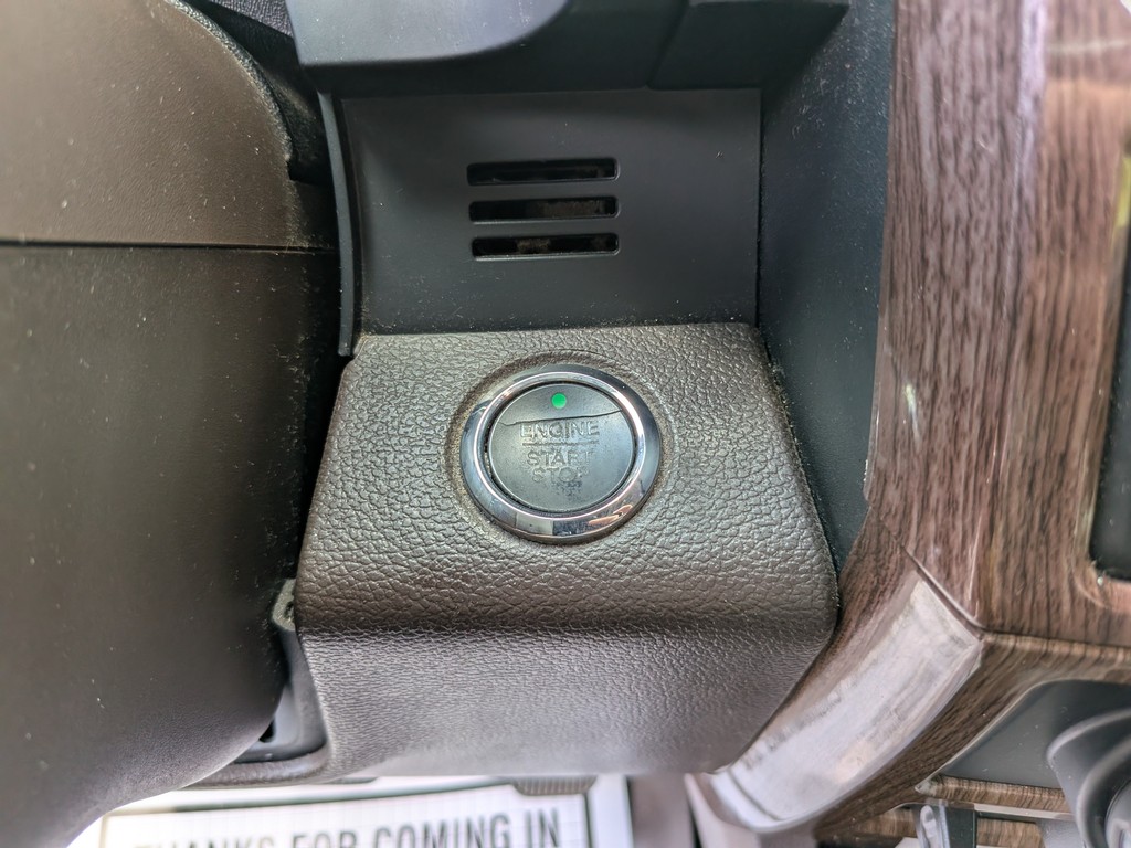 Ford F-150 Vehicle Full-screen Gallery Image 27