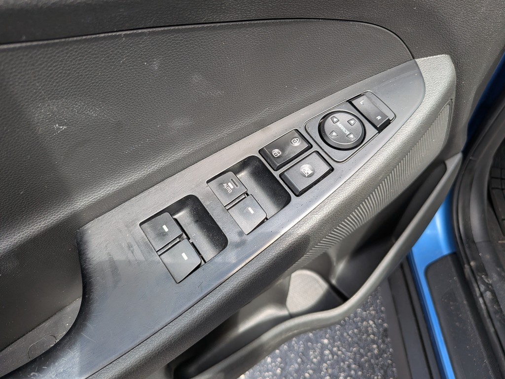 Hyundai Tucson Vehicle Full-screen Gallery Image 14