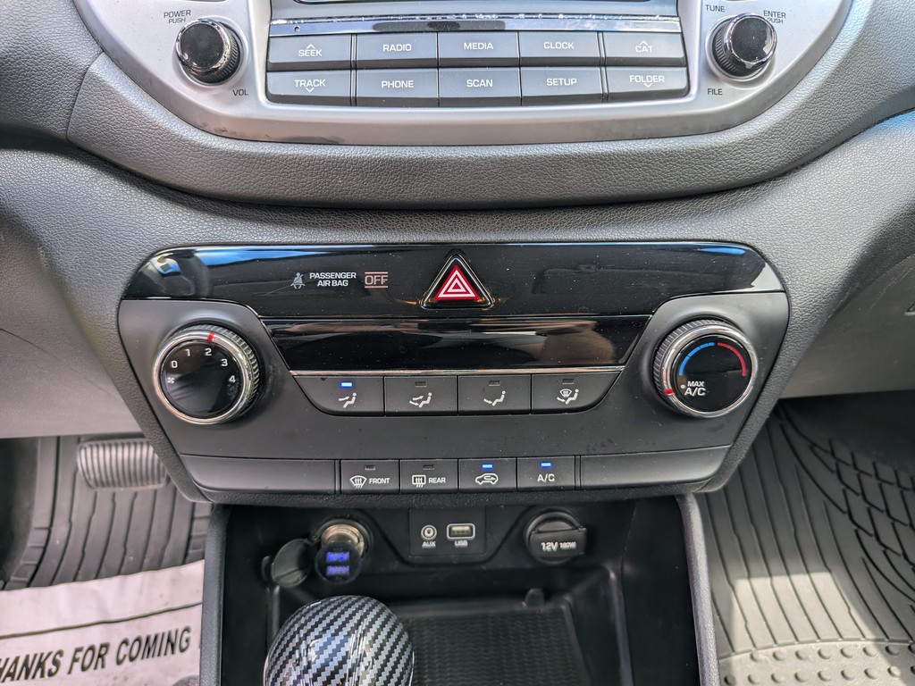 Hyundai Tucson Vehicle Full-screen Gallery Image 19