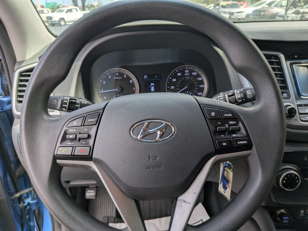 Hyundai Tucson Vehicle Full-screen Gallery Image 22