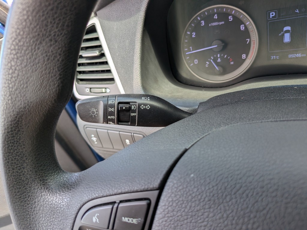 Hyundai Tucson Vehicle Full-screen Gallery Image 25