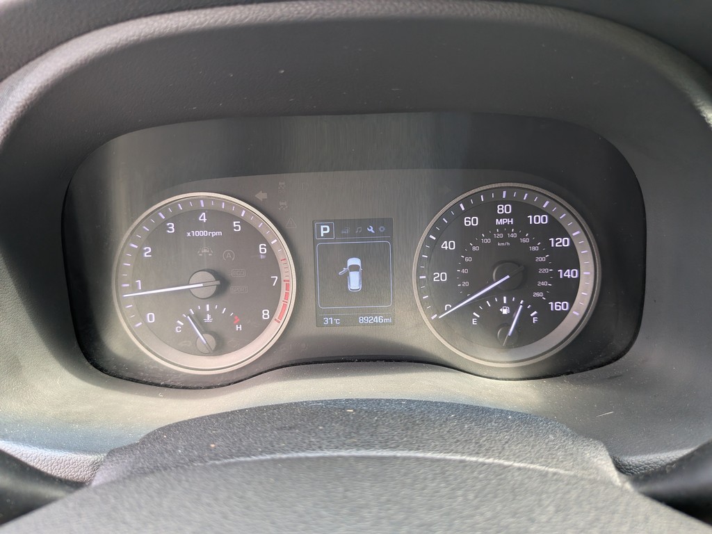 Hyundai Tucson Vehicle Full-screen Gallery Image 27