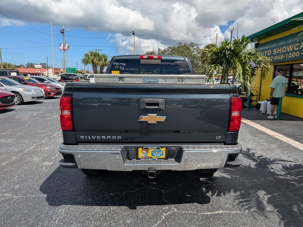 Chevrolet Silverado 1500 4WD Vehicle Full-screen Gallery Image 04