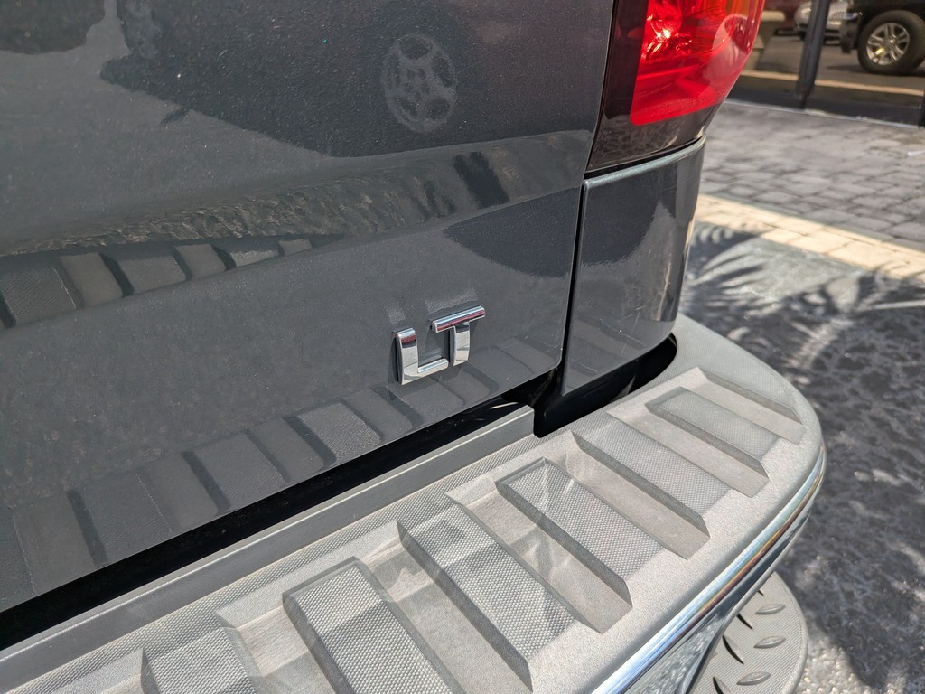 Chevrolet Silverado 1500 4WD Vehicle Full-screen Gallery Image 09