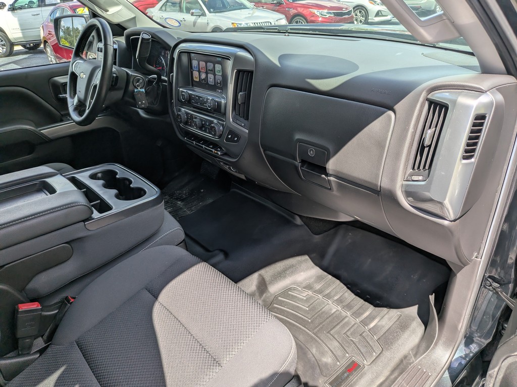 Chevrolet Silverado 1500 4WD Vehicle Full-screen Gallery Image 10