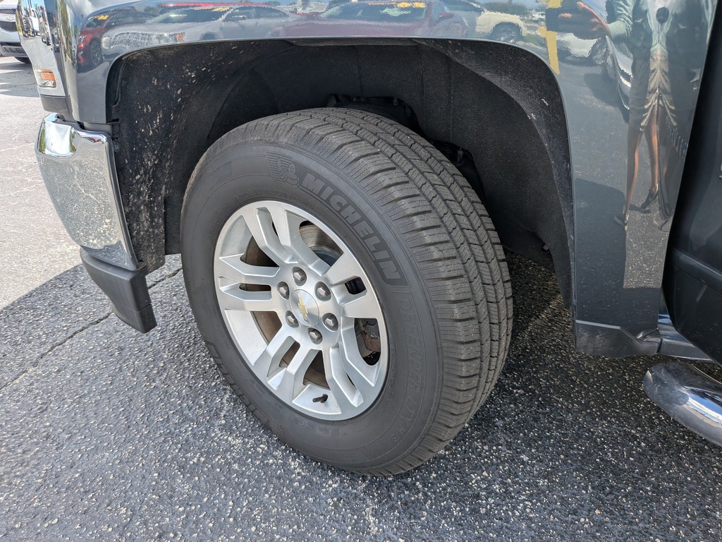Chevrolet Silverado 1500 4WD Vehicle Full-screen Gallery Image 31
