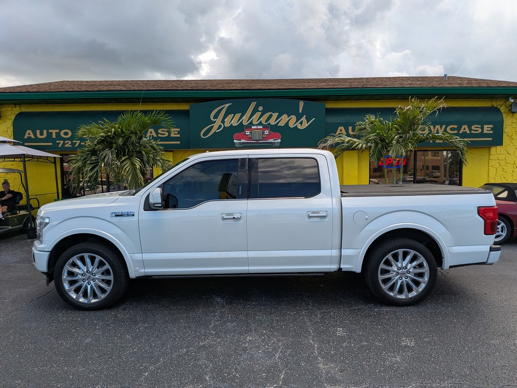 Ford F-150 Vehicle Full-screen Gallery Image 02