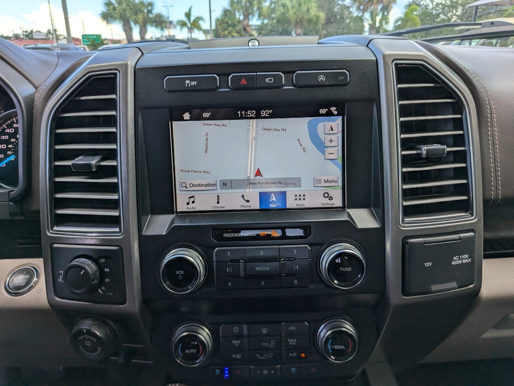 Ford F-150 Vehicle Full-screen Gallery Image 20