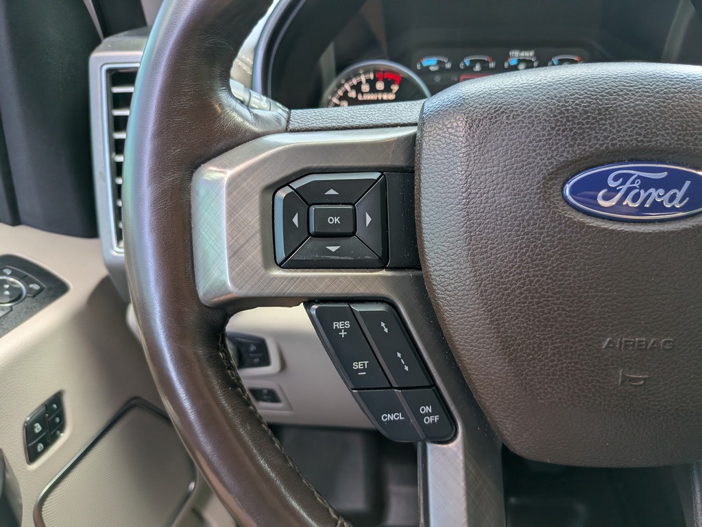 Ford F-150 Vehicle Full-screen Gallery Image 29