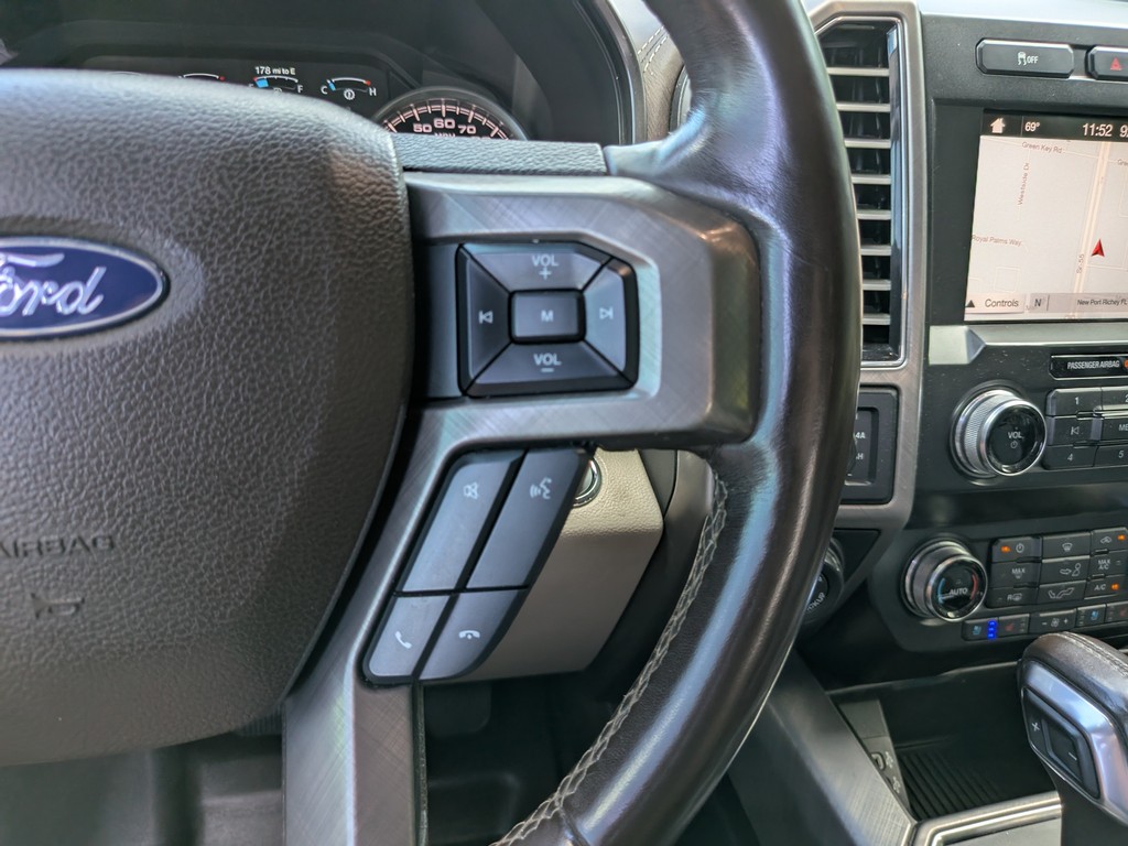 Ford F-150 Vehicle Full-screen Gallery Image 30