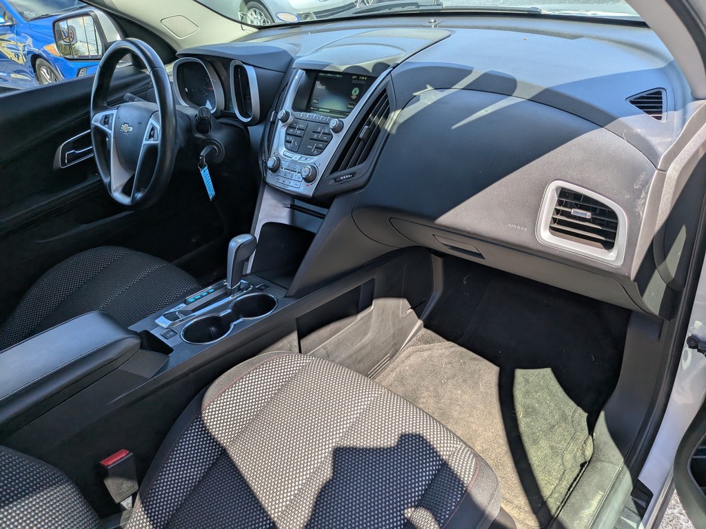 Chevrolet Equinox Vehicle Full-screen Gallery Image 10