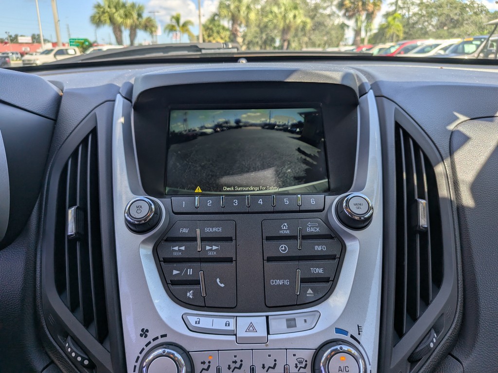 Chevrolet Equinox Vehicle Full-screen Gallery Image 20