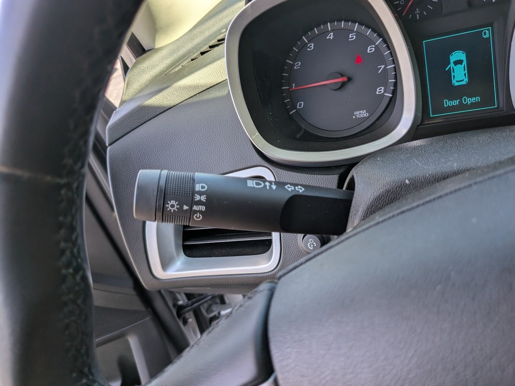 Chevrolet Equinox Vehicle Full-screen Gallery Image 26