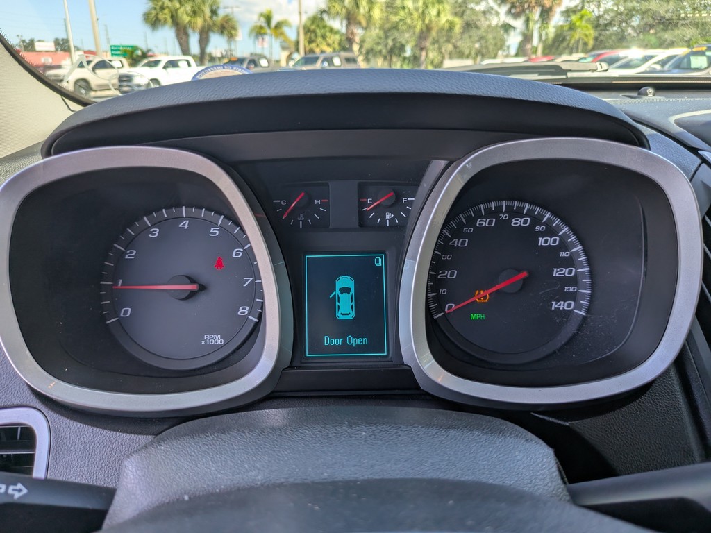 Chevrolet Equinox Vehicle Full-screen Gallery Image 28