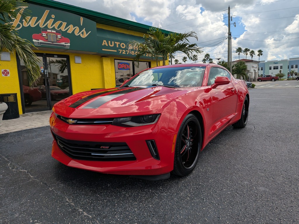 Chevrolet Camaro Vehicle Full-screen Gallery Image 02