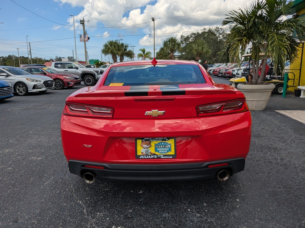 Chevrolet Camaro Vehicle Full-screen Gallery Image 05